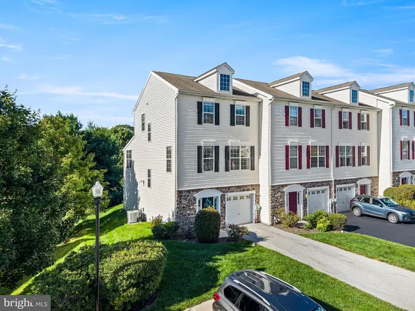 2 Shoreham Dr, East Fallowfield, PA 19320