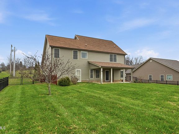 4th image of 143 Anderson Rd