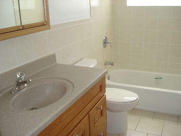 4th image of 5218 N Potawatomie Ave APT 3W