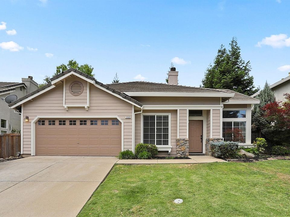 2nd image of 152 Cobble Ridge Dr