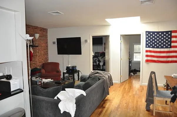 Rented by Skygroup Realty | media 6