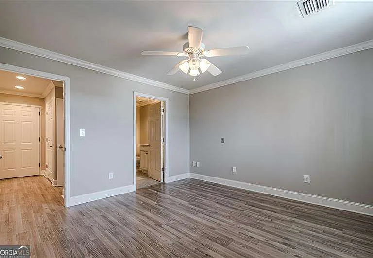 300 Johnson Ferry Rd NE #A610 — Photo 24