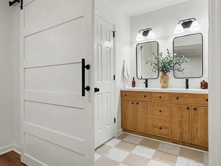 613 Brentwood Point — Photo 34