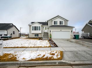 2888 W 4200 S, Roy, UT 84067