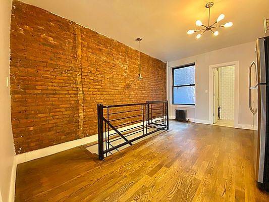 5th image of 600 Lincoln Pl #1L