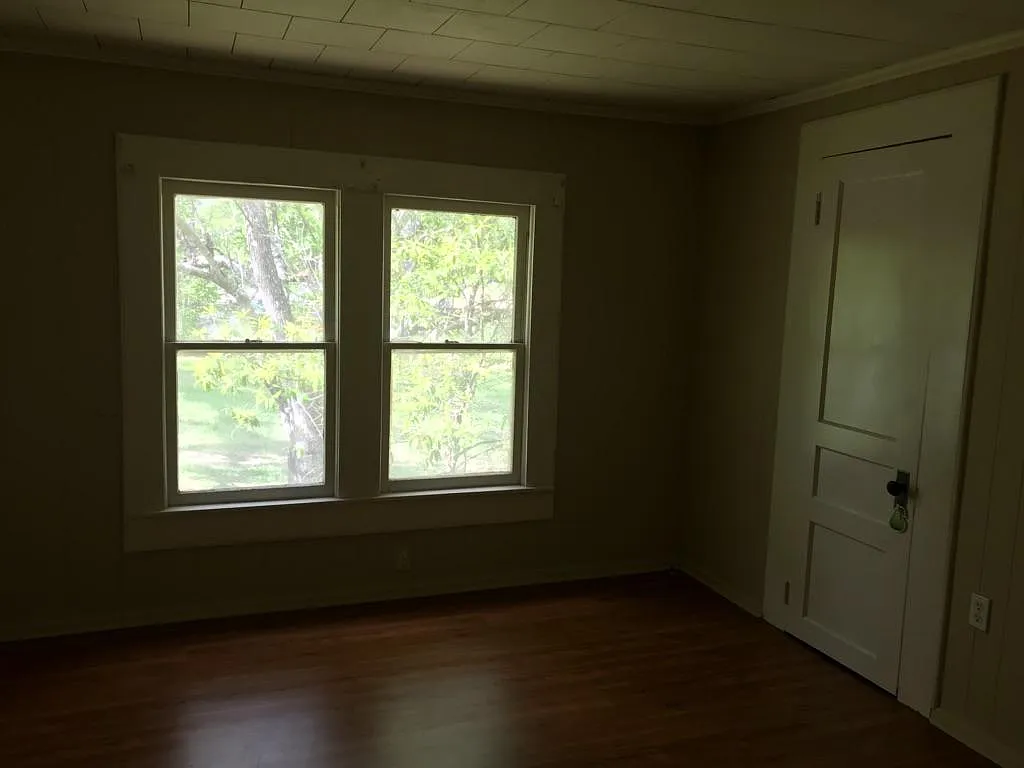 3 bed, 1100 sqft, $800 — Photo 4