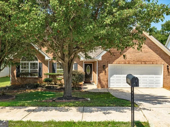 1553 Queen Elizabeth Dr, Locust Grove, GA 30248