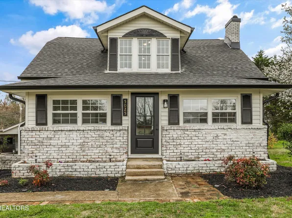 5025 Inskip Rd, Knoxville, TN 37912