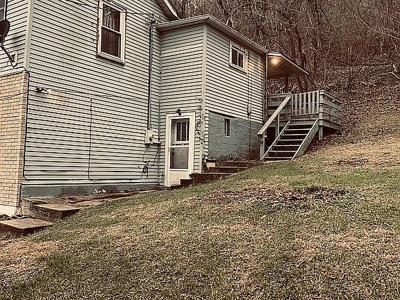 3rd image of 1329 Terrace St