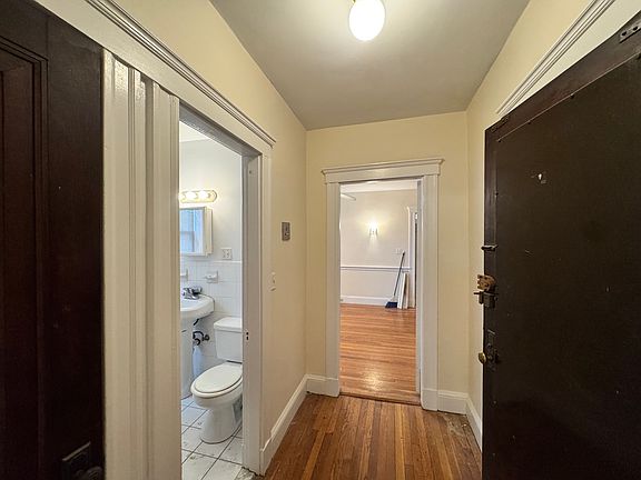 5th image of 11 Ellery St APT 7