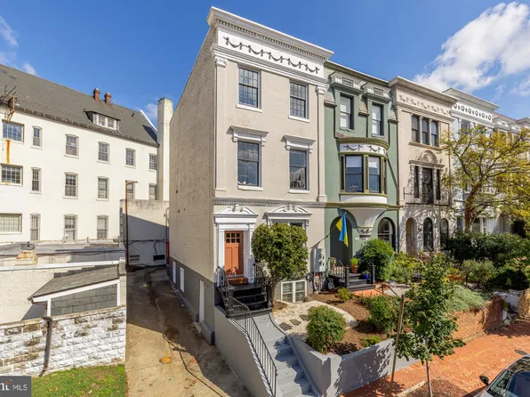 118 E St SE, Washington, DC 20003