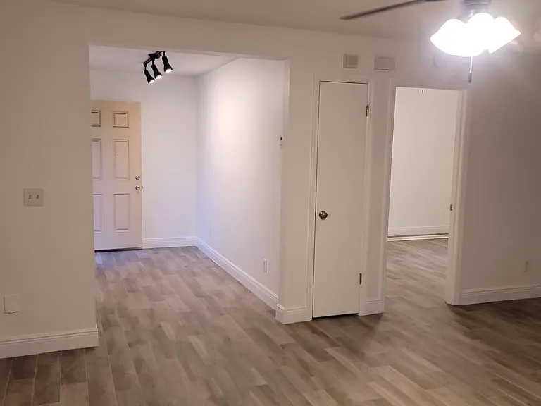 6708 Magnolia Pointe Cir — Photo 3