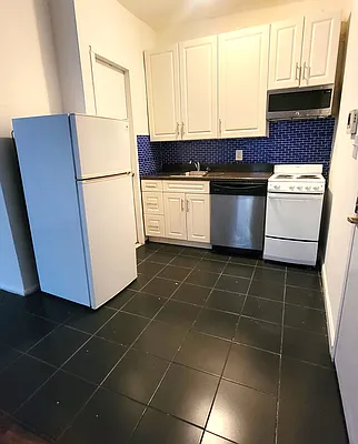 Rented by Oxford Property Group | media 5