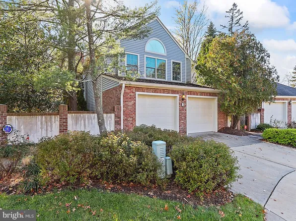 5 Thorngate Ct, Princeton, NJ 08540