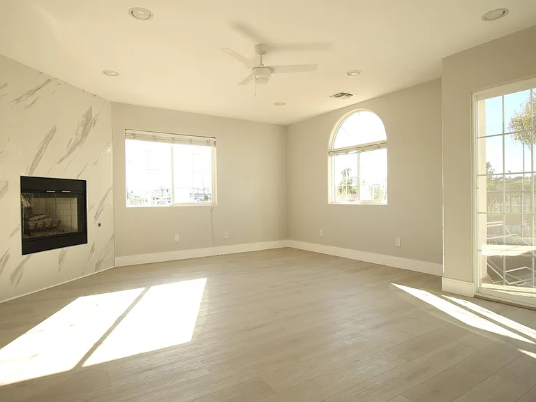 832 Rose Ave — Photo 36