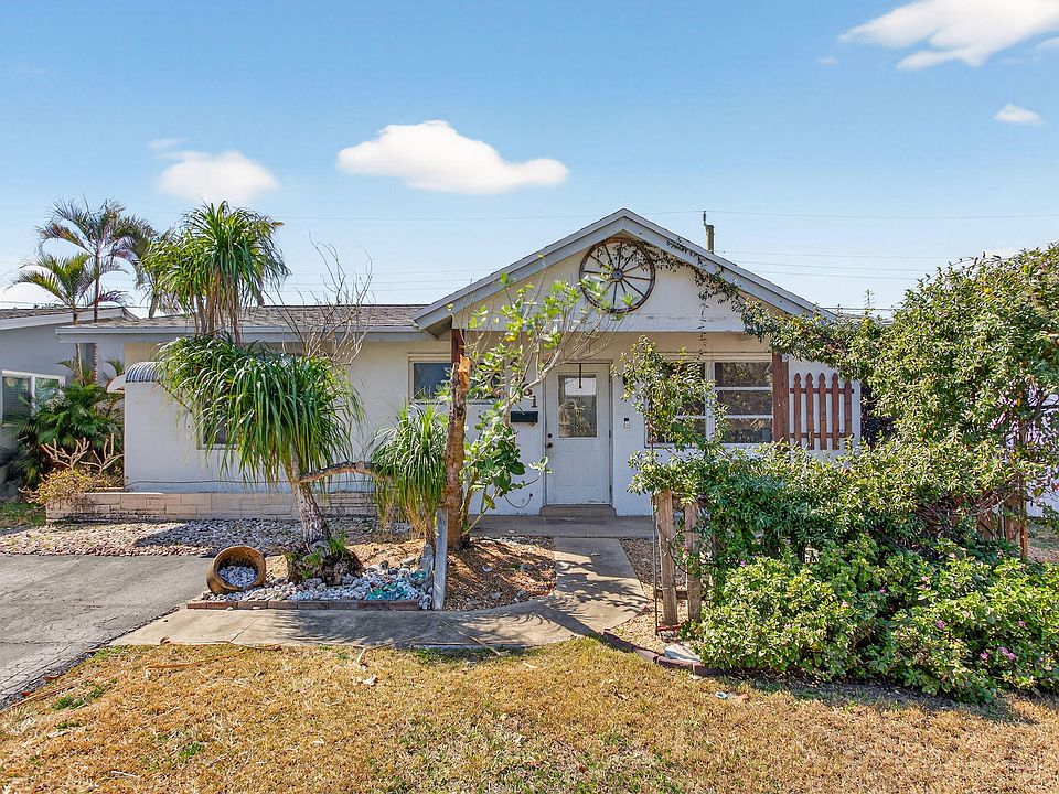 1st image of 4561 NW 16th Avenue