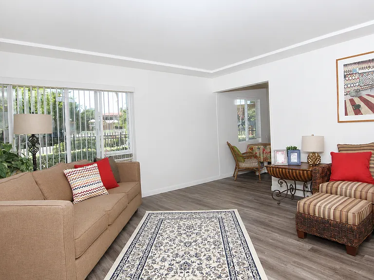 7908 La Mesa Blvd — Photo 6