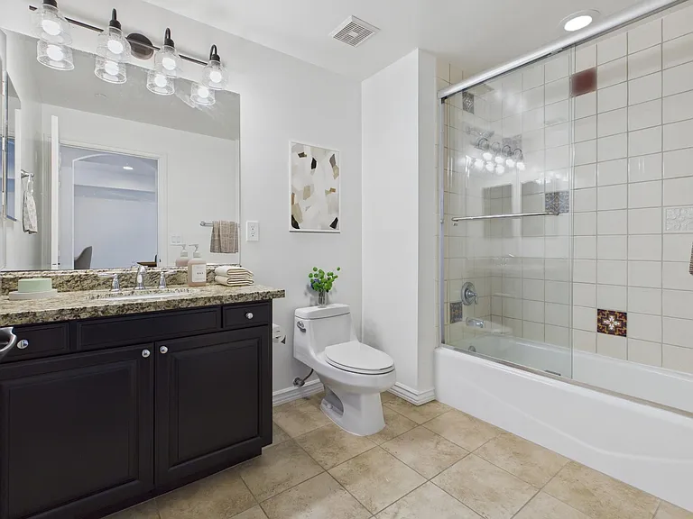 4410 Sepulveda Apartments — Photo 10