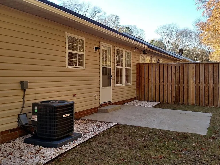515 Lumberly Ln — Photo 10