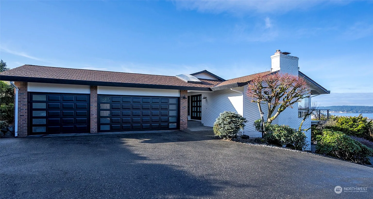 1233 S Sunset Drive photo 1