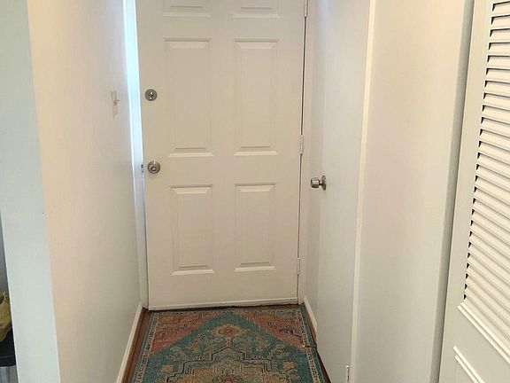 2nd image of 8531 Southlawn Ct