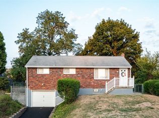 205 Bernardi Dr, Pittsburgh, PA 15214