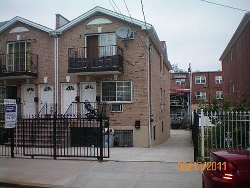 2nd image of 1938 Fowler Ave
