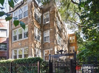 913 W Gordon Ter #1, Chicago, IL 60613