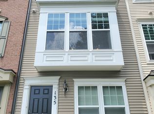 135 Prado Ln #2902, Clarksburg, MD 20871