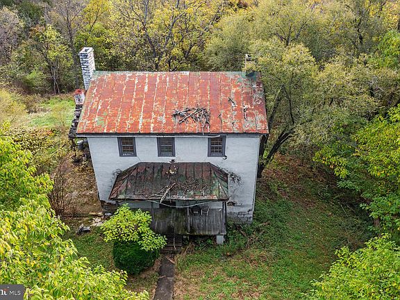 3rd image of 22784 Old Valley Pike