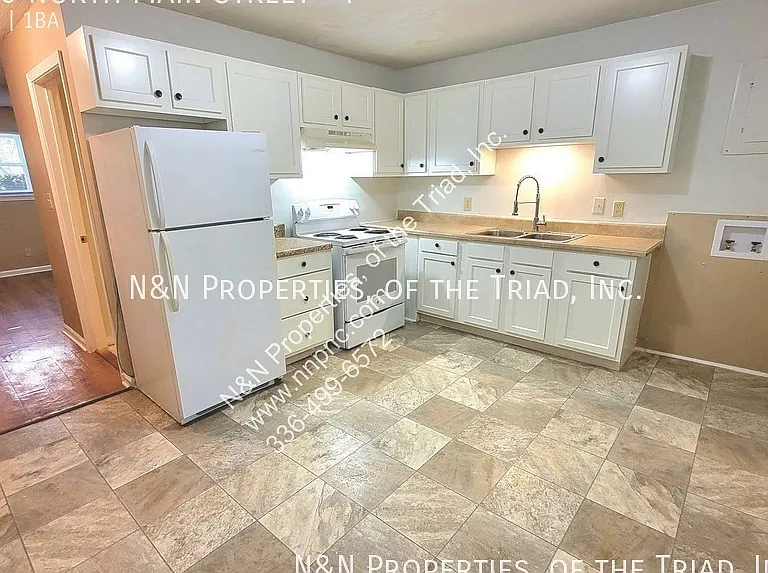 205 N Main St #F — Photo 8