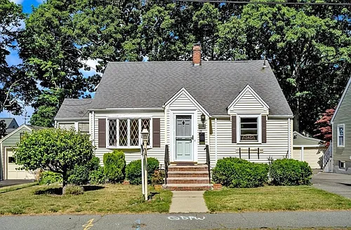 15 Dayton St Photo 1