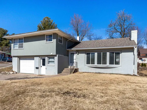 130 Jewett St, Platteville, WI 53818