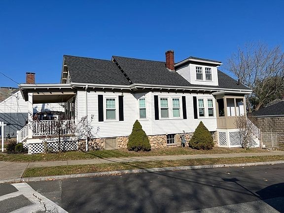 3rd image of 276 Mount Pleasant St