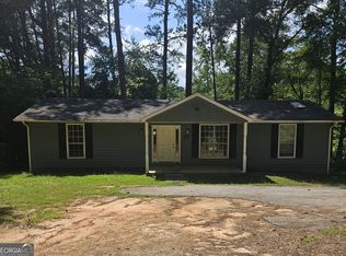 387 Lassetter Rd, Sharpsburg, GA 30277