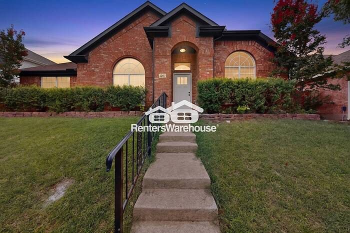 1st image of 4207 English Ivy Dr