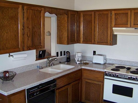 4th image of 2705 Greenwood Ln