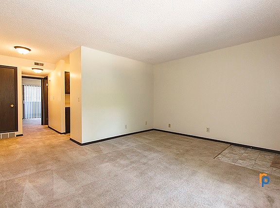 3rd image of 1915 Garfield St APT 9