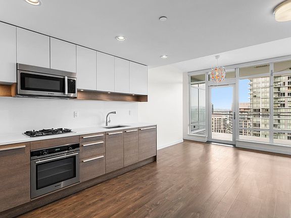 5th image of 4485 Skyline Dr #2602
