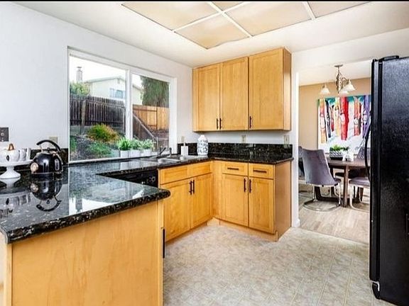 2nd image of 8116 Canyon Oak Dr