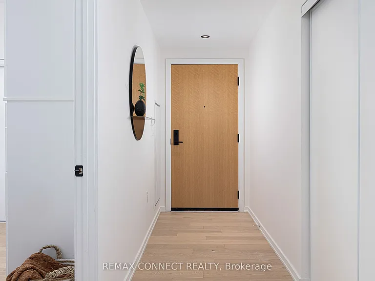 41 Dovercourt Rd #402 — Photo 22