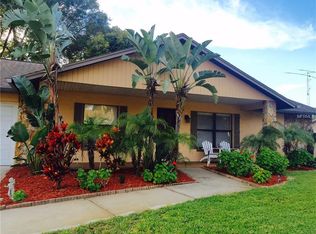 233 Foxcroft Dr W, Palm Harbor, FL 34683