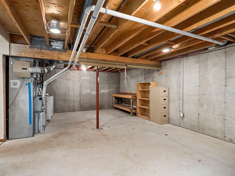 1702 Dora St — Photo 46