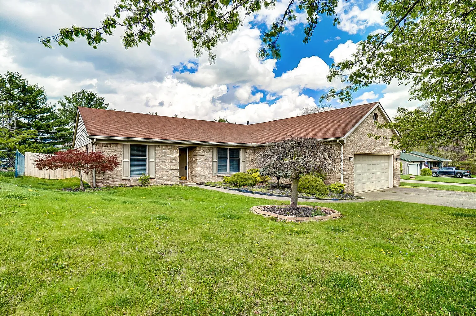 1079 Joanne Ct photo 1