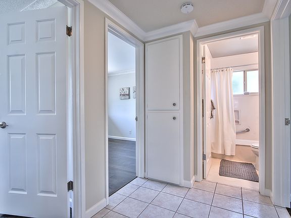 2nd image of 10384 N Portal Ave