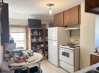 102 Stanley St #100, Norfolk County, ON N3Y1M4