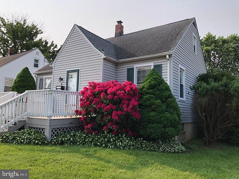 2nd image of 9 Evans Ave
