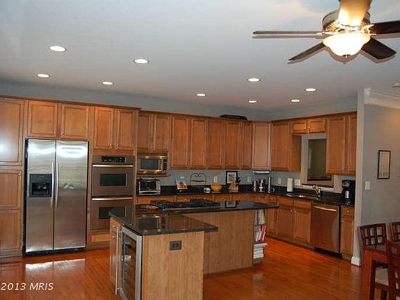 2nd image of 13490 Bungleweed Ln