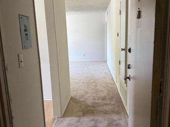 2nd image of 2318 S Carmelina Ave APT 5
