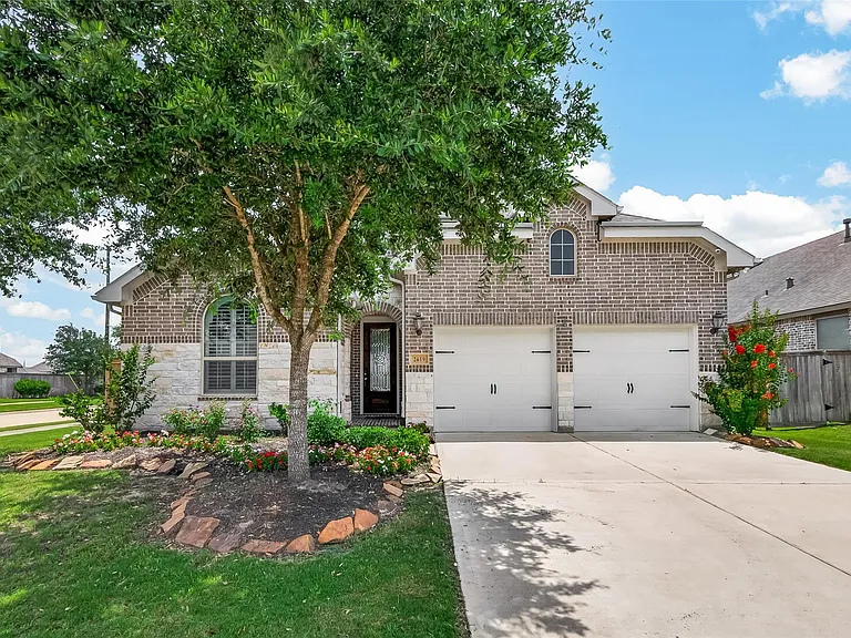 2619 Lilac Point Ln — Photo 1